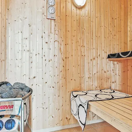 Feriehus Amazing In With Sauna *